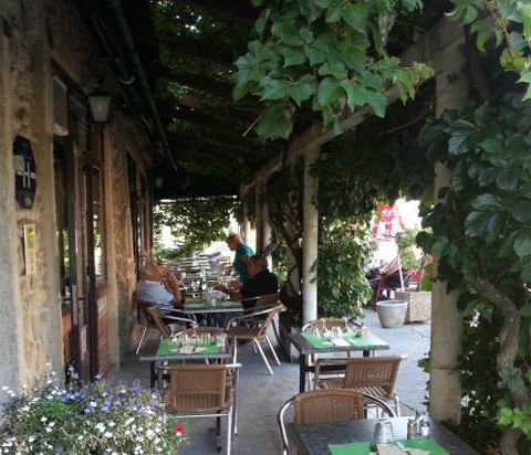 Terrasse restaurant Berre-les-Alpes